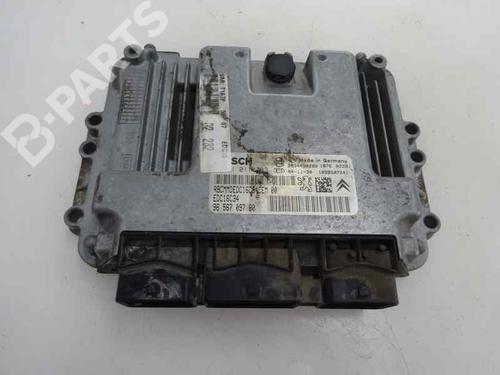 Used Engine control unit (ECU) PEUGEOT 206 Hatchback (2A/C) [1998-2012]  4570117
