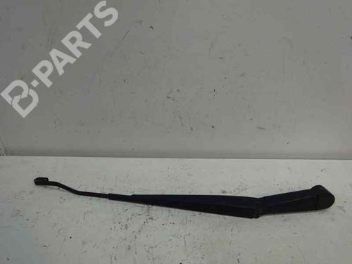 Used Front windshield wiper arm NISSAN NAVARA NP300 (D40) [2004-2025]  4695490