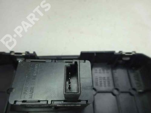 Right front window switch BMW 1 (E81) 118 d | BP5613927I26 