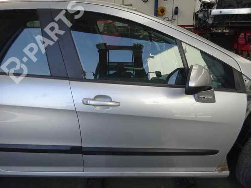 Used Right front door PEUGEOT 308 I (4A_, 4C_) 1.6 HDi (90 hp) 5623240
