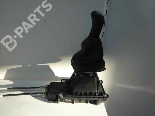 Used Gear lever RENAULT CLIO IV (BH_) 1.5 dCi 90 (90 hp) 7438921