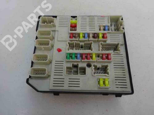 Used Fuse box RENAULT MEGANE III Hatchback (BZ0/1_, B3_) [2008-2025]  6713711
