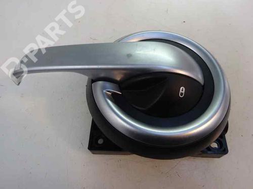 Venstre foran invendig håndtak FIAT 500X (334_) 1.6 (334AXE1A) (110 hp) 6802156