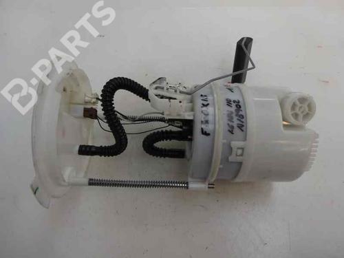Used Fuel pump FIAT 500X (334_) 1.6 (334AXE1A) (110 hp) 6802181