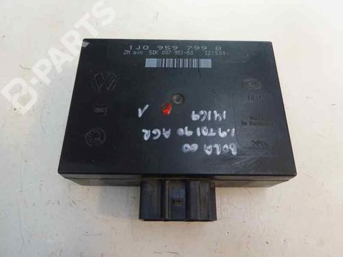 Used Electronic module VW BORA I (1J2) 1.9 TDI (90 hp) 6810537