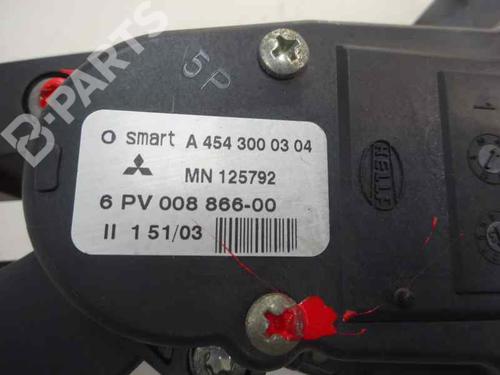 Pedal SMART FORFOUR (454)  | BP6927671I4 