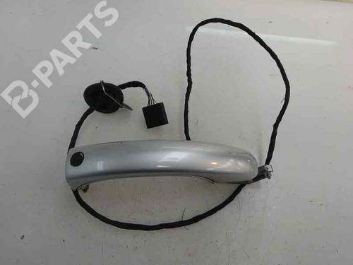 Used Rear left exterior door handle Rear left exterior door handle VW TOUAREG (7LA, 7L6, 7L7) 5.0 V10 TDI (313 hp) 6980800 6980800
