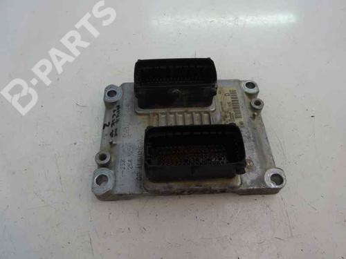 Used Engine control unit (ECU) ALFA ROMEO 147 (937_) 1.6 16V T.SPARK ECO (937.AXA1A, 937.BXA1A) (105 hp) 7403247