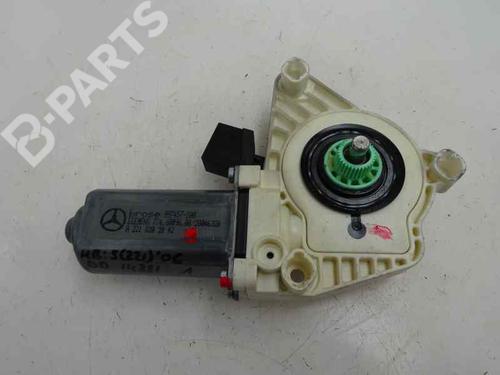 Alzavetro anteriore destra MERCEDES-BENZ S-CLASS (W221) S 350 CDI (235 hp) A 221 820 28 42 | A 221 820 28 42 | 2006 | 1 |