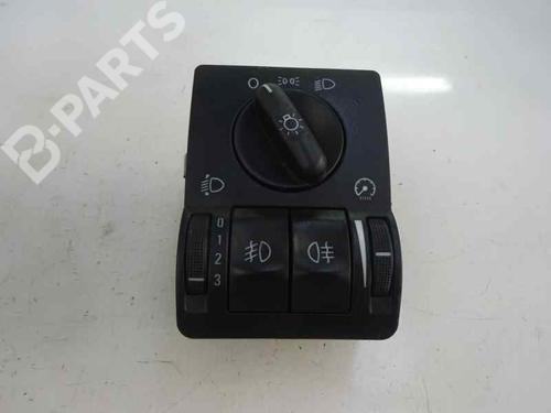 Used Headlight switch OPEL CORSA C (X01) 1.4 (F08, F68) (90 hp) 7628287