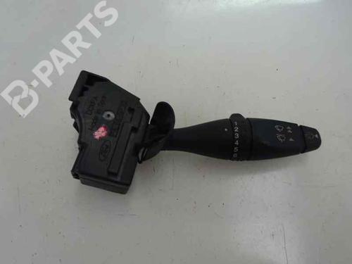 Used Steering column stalk FORD FIESTA V (JH_, JD_) 1.4 TDCi (68 hp) 8212836