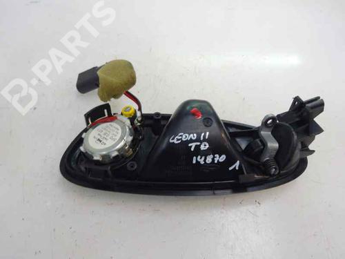 Rear right interior door handle SEAT LEON (1P1) 1.6 TDI | BP8695779I16 