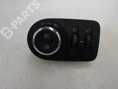 Used Headlight switch OPEL CORSA D (S07) 1.3 CDTI (L08, L68) (75 hp) 8833079