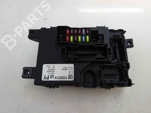Used Fuse box OPEL CORSA D (S07) 1.3 CDTI (L08, L68) (75 hp) 8833059