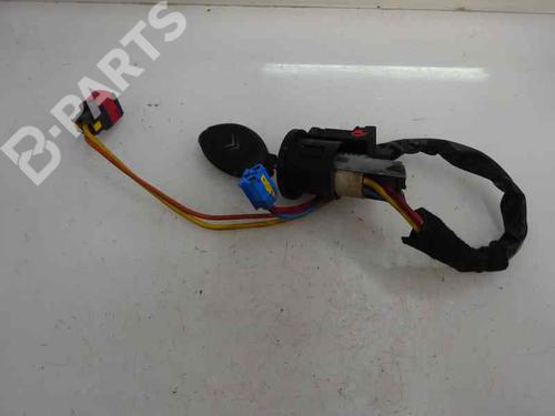 Used Ignition barrel CITROËN XSARA (N1) 1.9 D (70 hp) 8903758