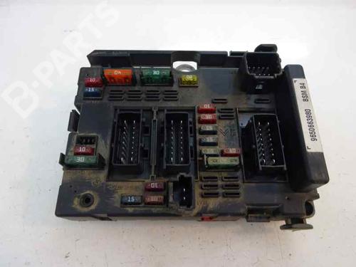 Fuse box PEUGEOT 307 CC (3B) 2.0 16V (136 hp) 9650663980 | 9650663980 | 2003 | 1 |