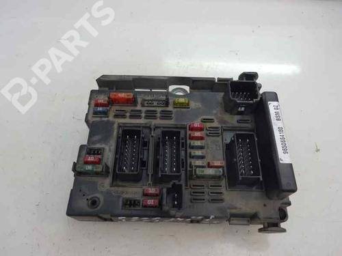 Used Fuse box PEUGEOT 206 Hatchback (2A/C) [1998-2012]  9236153