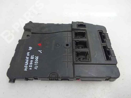 Used Fuse box RENAULT MEGANE II (BM0/1_, CM0/1_) 1.5 dCi (BM0F, BM0T, BM2B, CM0F, CM0T) (82 hp) 9621429