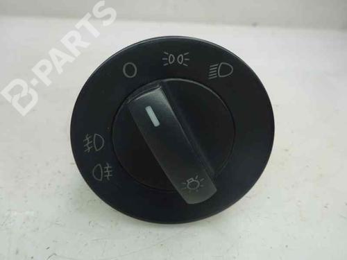 Used Headlight switch VW POLO (9N_, 9A_) 1.4 TDI (80 hp) 9739837