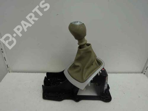 Used Gear lever RENAULT MEGANE III Hatchback (BZ0/1_, B3_) 1.5 dCi (106 hp) 9972819