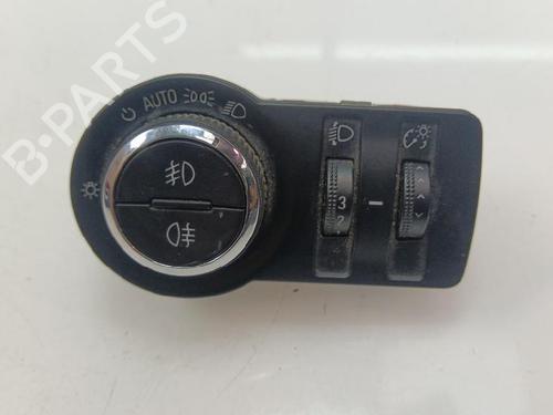 Used Headlight switch Headlight switch 35743736 35743736