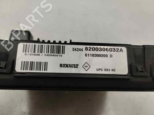 Fuse box RENAULT SCÉNIC II (JM0/1_)  | BP25914424E1 
