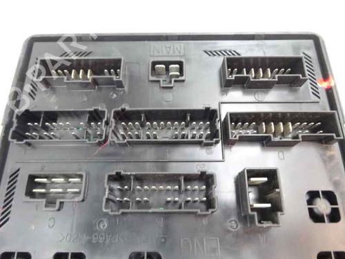 Used Fuse box Fuse box 8728779 8728779