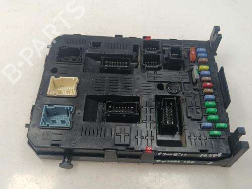Used Fuse box Fuse box 39092099 39092099