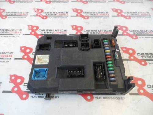 Used Fuse box Fuse box 586224 586224