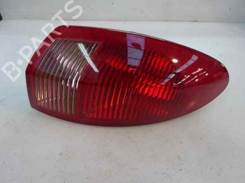 Używane Lampa tylna prawa ALFA ROMEO 147 (937_) 1.9 JTD (937.AXD1A, 937.BXD1A, 937.AXV1A, 937.BXB1A,... (115 hp) 9419808