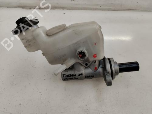 Used Brake master cylinder TOYOTA URBAN CRUISER (_P1_) 1.4 D-4D (NLP110_, NLP110R) (90 hp) 17084136