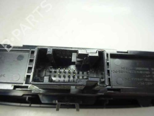 Advarselsbryter PEUGEOT 308 CC (4B_) 1.6 HDi (114 hp) 7118175