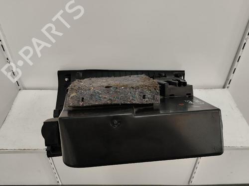 Used Glove box Glove box PEUGEOT 308 II (LB_, LP_, LW_, LH_, L3_) 1.2 THP 130 (131 hp) 17547160 17547160