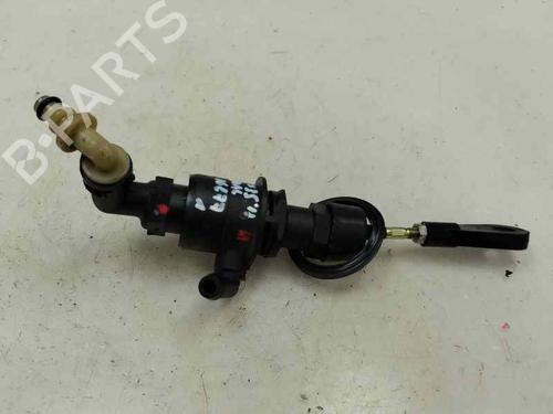 Used Clutch slave cylinder Clutch slave cylinder 24151138 24151138