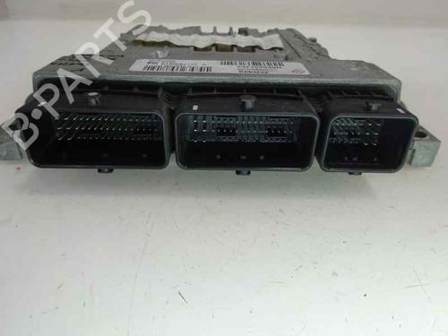 Used Engine control unit (ECU) RENAULT SCÉNIC III (JZ0/1_) 1.5 dCi (106 hp) 4653289