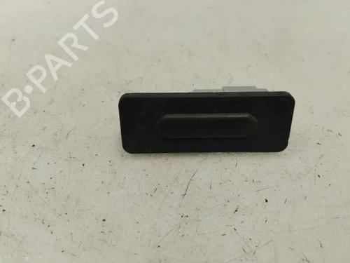 Used Tailgate handle RENAULT CAPTUR II (HF_) LPG (HFMT) (101 hp) 27535814