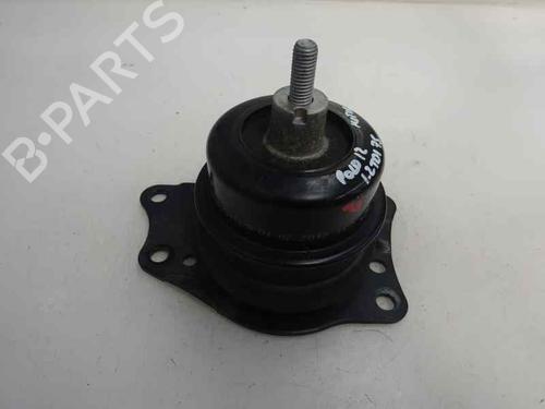 Used Engine mount Engine mount 8796936 8796936