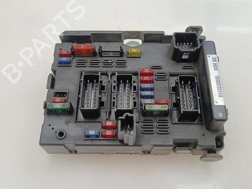 Used Fuse box Fuse box CITROËN XSARA (N1) 1.9 D (70 hp) 35744825 35744825