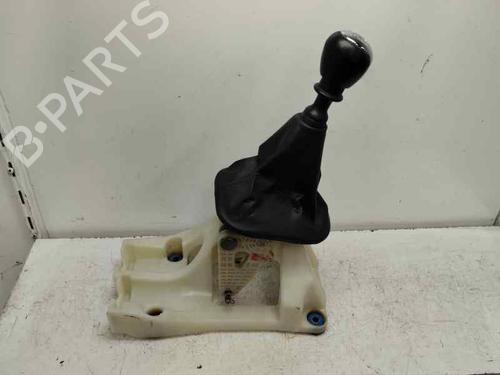 Used Gear lever HYUNDAI ix35 (LM, EL, ELH) 2.0 CRDi (136 hp) 24114009