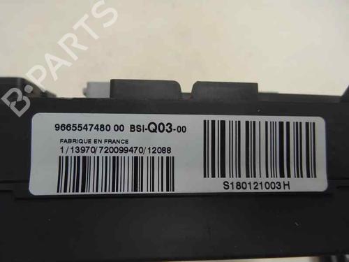 Used Fuse box Fuse box 9967818 9967818