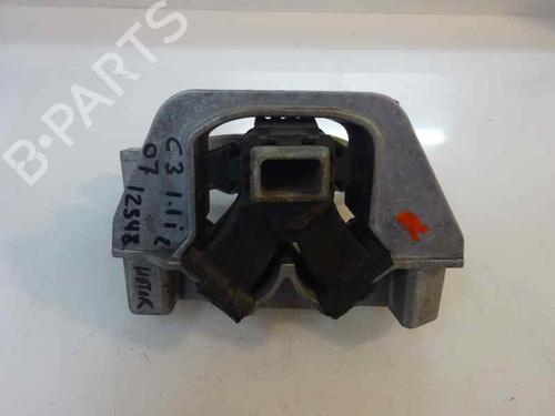 Used Engine mount Engine mount 8796854 8796854