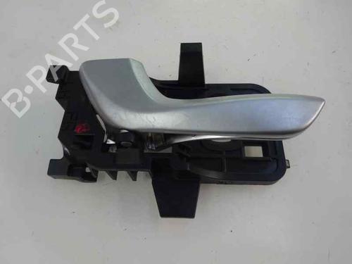 Used Front left interior door handle Front left interior door handle 7868552 7868552