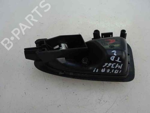 Used Rear right interior door handle Rear right interior door handle 7557967 7557967