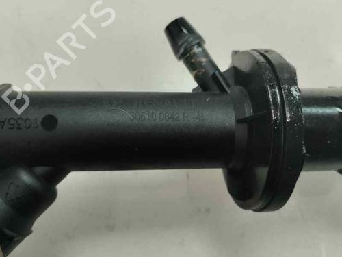 Used Clutch slave cylinder RENAULT CLIO IV Grandtour (KH_) 0.9 TCe 90 (90 hp) 26563725