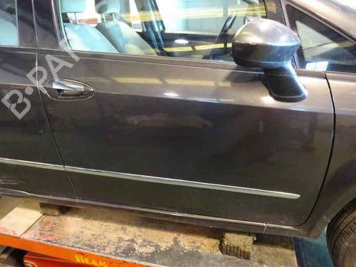Used Right front door Right front door 2269802 2269802