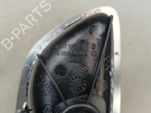 Used Front left interior door handle Front left interior door handle 35741766 35741766