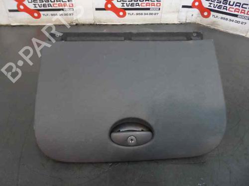 Used Glove box CITROËN C5 II (RC_) 1.6 HDi (RC8HZB) (109 hp) 1226714