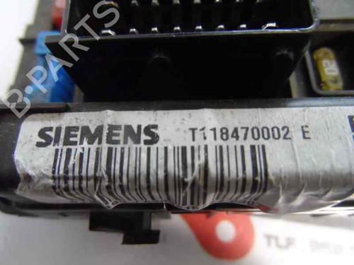 Used Fuse box Fuse box 585646 585646