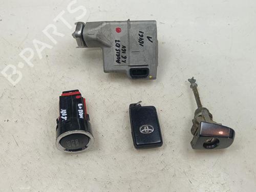 other-toyota-auris-_e15_-2006-2007-2008-2009-2010-2011-2012-2013-35742185 main image