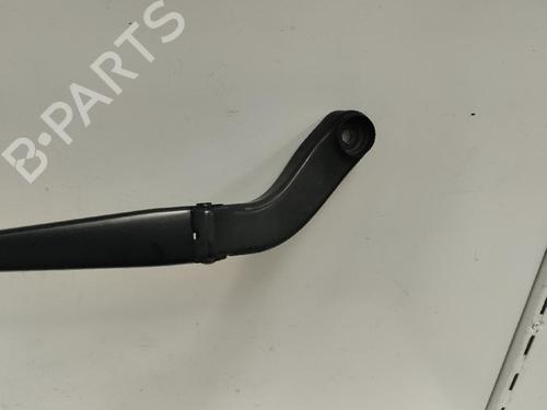 Used Front windshield wiper arm MERCEDES-BENZ A-CLASS (W169) A 180 CDI (169.007, 169.307) (109 hp) 13688140
